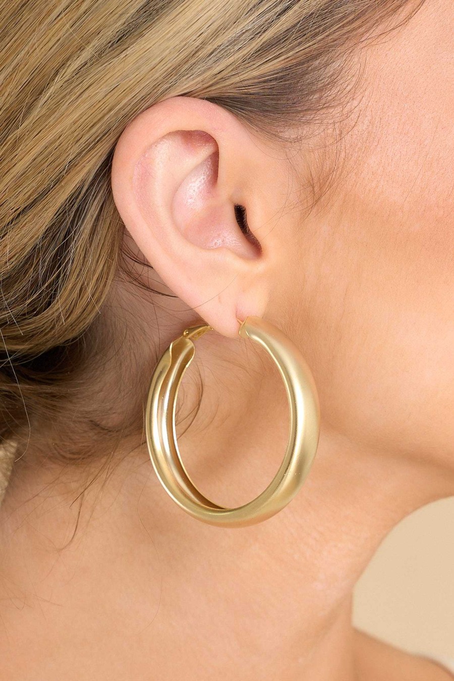 Jewelry Red Dress | Admit It Matte Hoop Earrings Gold